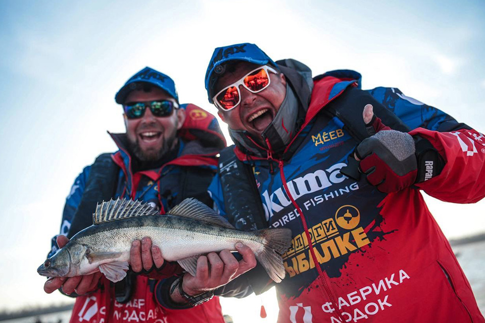 Реальная рыбалка с самодельным ледобуром шуруповертом за 1200 рублей…
