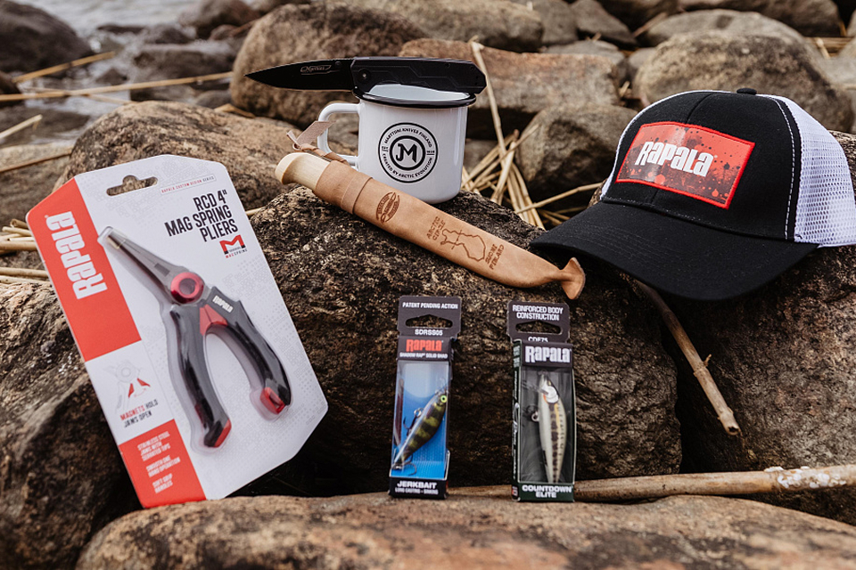 Что подарить рыбаку?